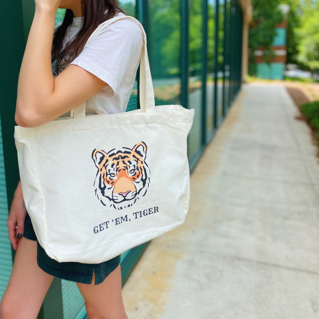 Giraffe Words To Live By Canvas Tote