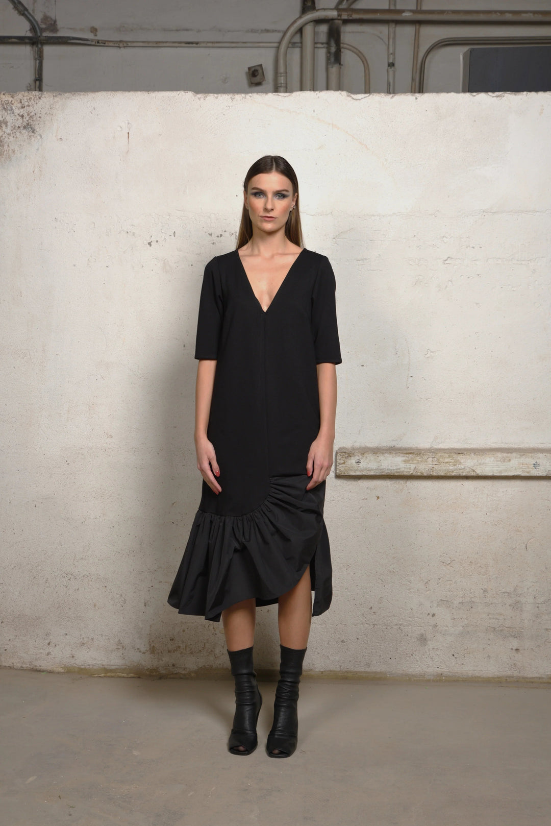 Unbalance Ruffle Dress