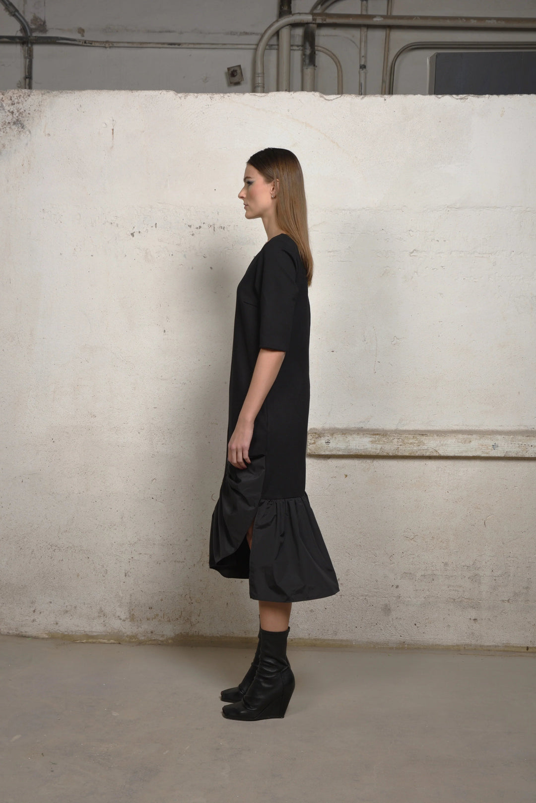 Unbalance Ruffle Dress