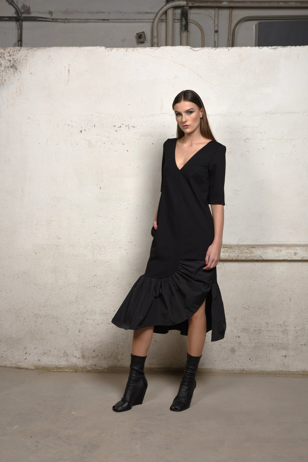 Unbalance Ruffle Dress