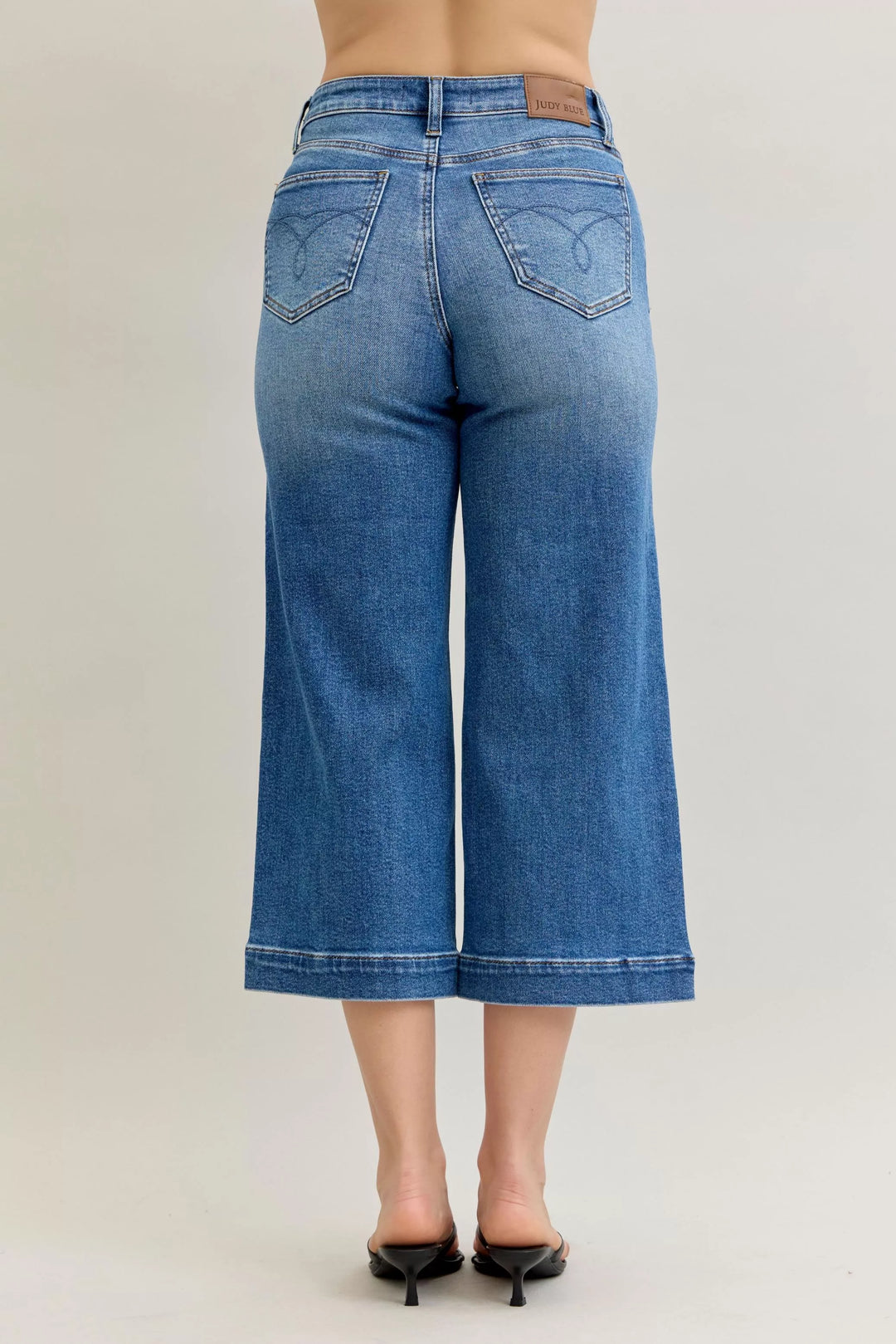 Md Judy Blue Mid Rise Crop Wide Leg Jeans
