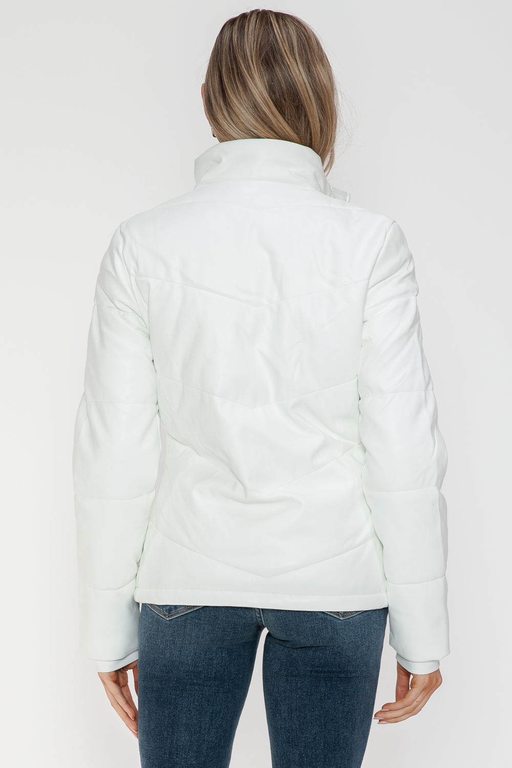 White Snobbish Pocketed Zip Up Turtleneck Puffer Jacket