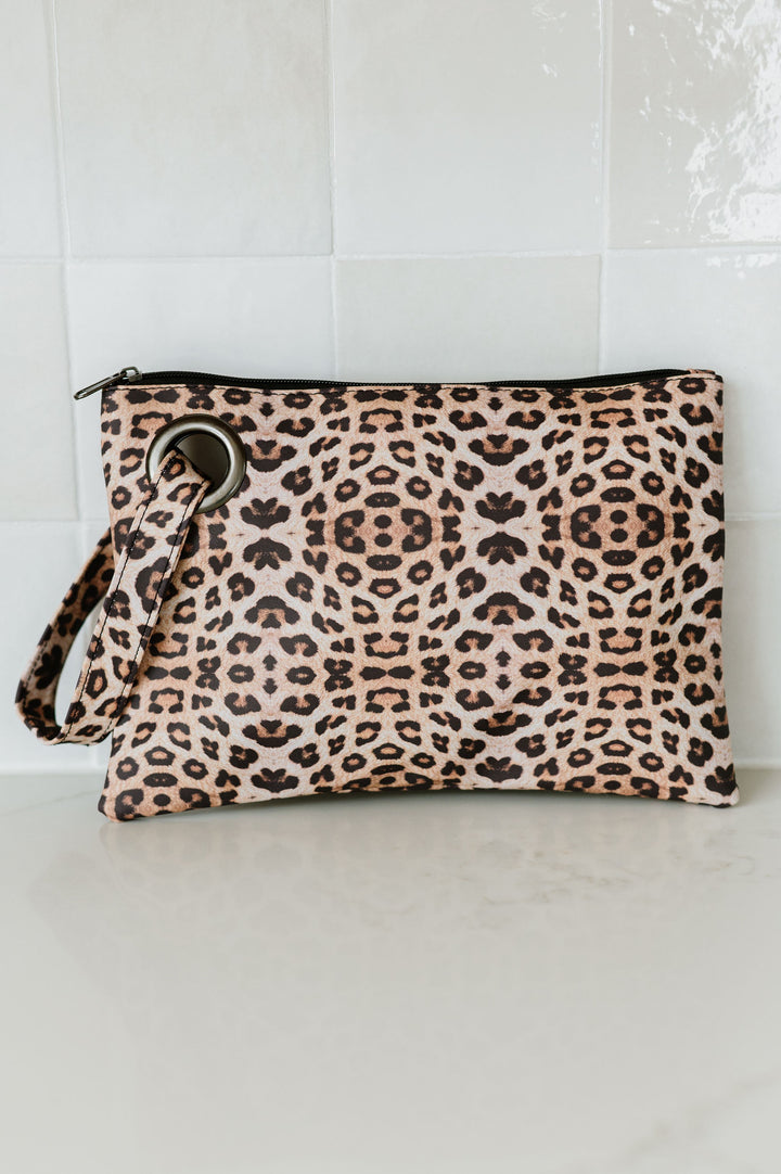 Alexa Oversized Clutch With Wristlet
