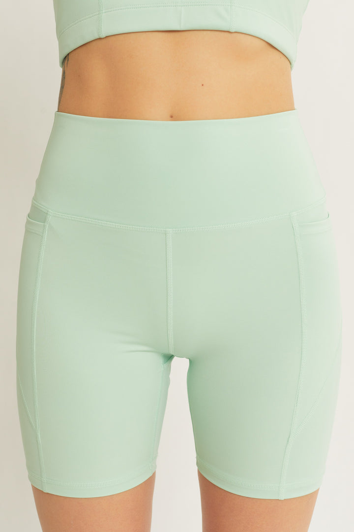 Celery Activewear Leggings Shorts Seam Detail