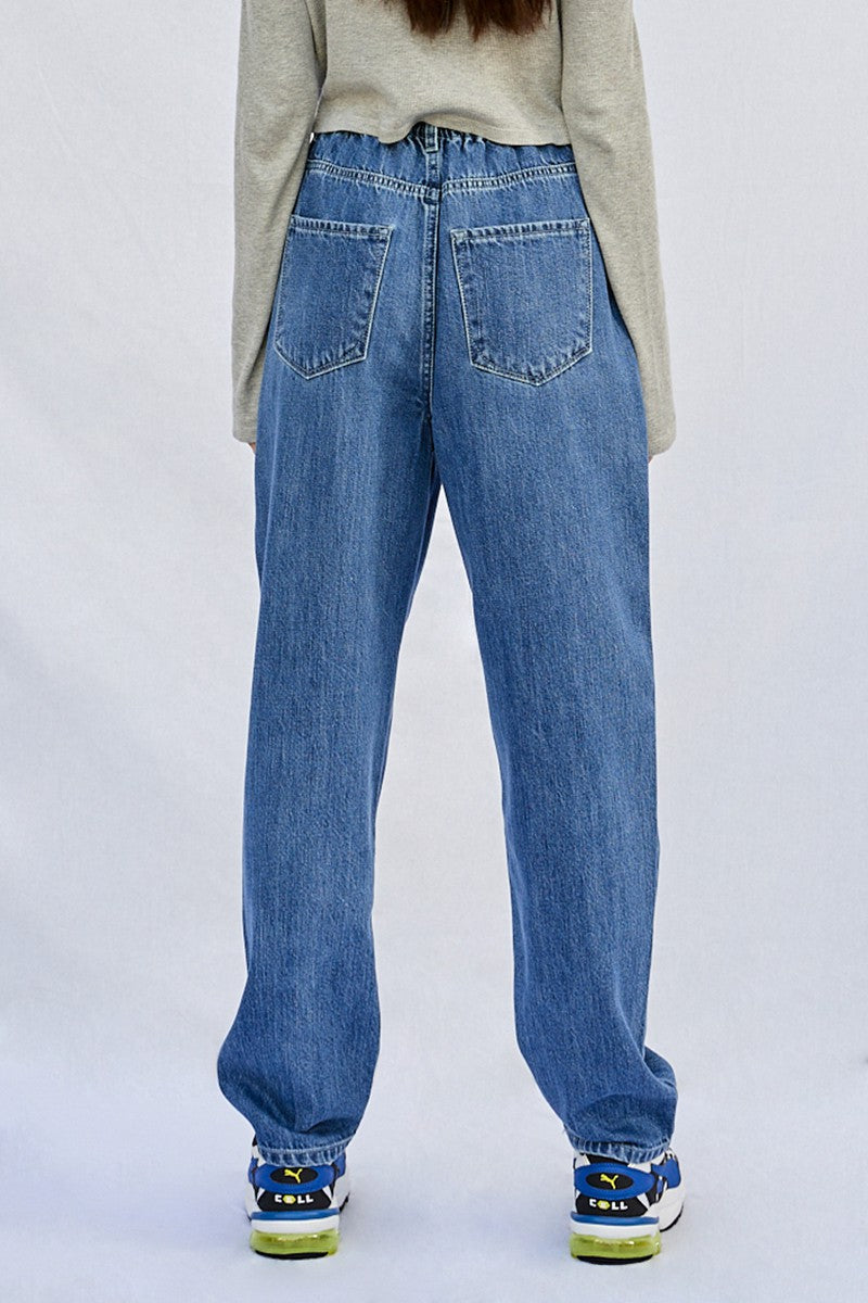 Medium Super High Rise Pleated Mom Jeans