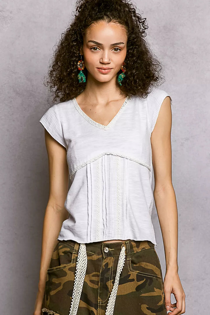 Pol V Neck Lightweight Textured Short Sleeve Knit Top With Lace Trim 3