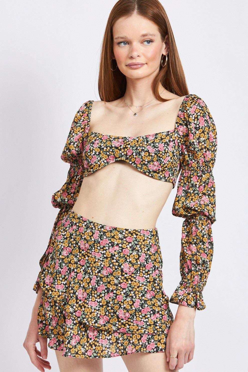 Black Dusty Floral Floral Print Puff Sleeve Crop Top