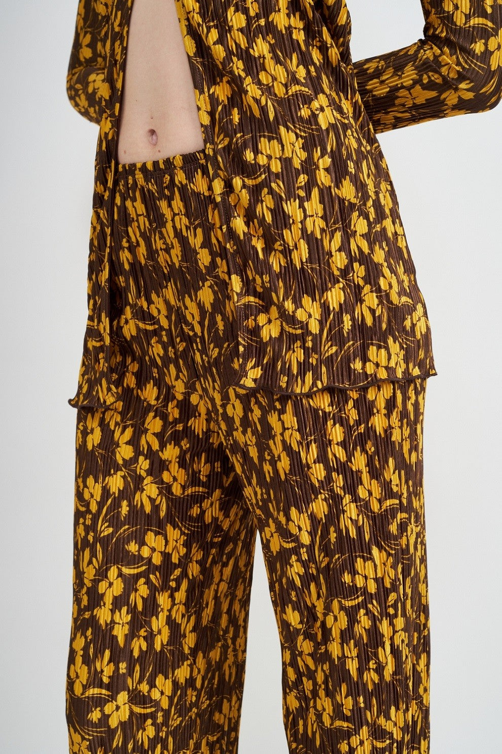 Brown Micro Pleat Lounge Printed Pants