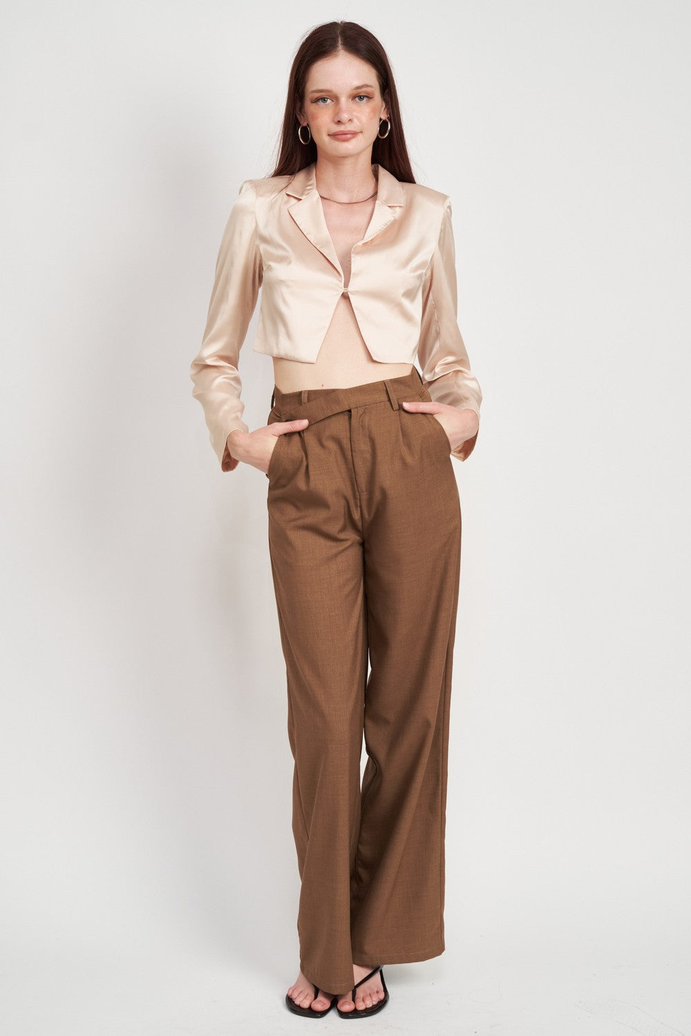 Oyster V Neck Long Sleeve Cropped Top