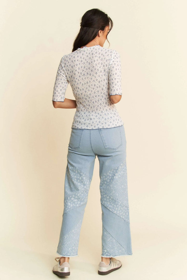 Davi Dani Lace Stretch Floral Marrow Edge Half Sleeve Top