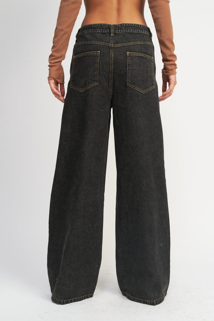 Boyfrined Pants With Contrasted Stitching