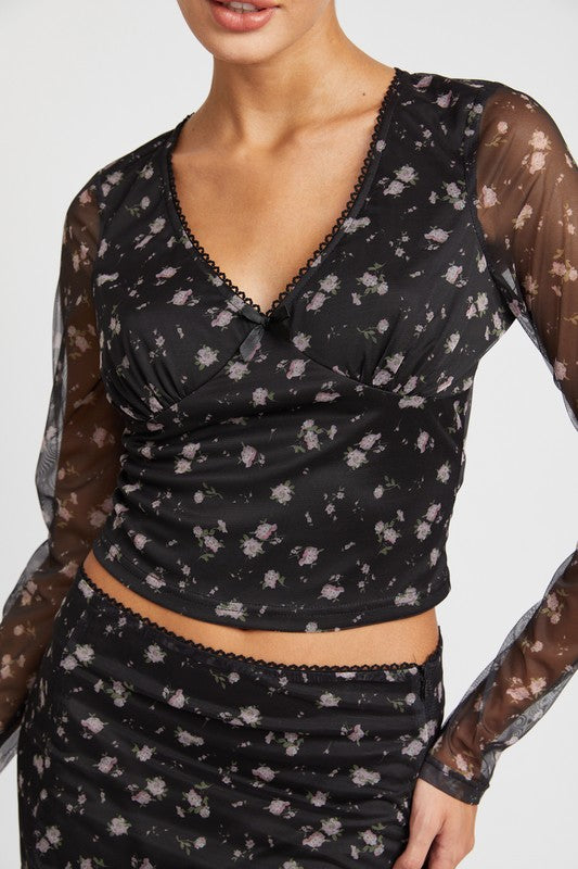 BLACK FLORAL Floral Print Mesh Crop Top With V Neck