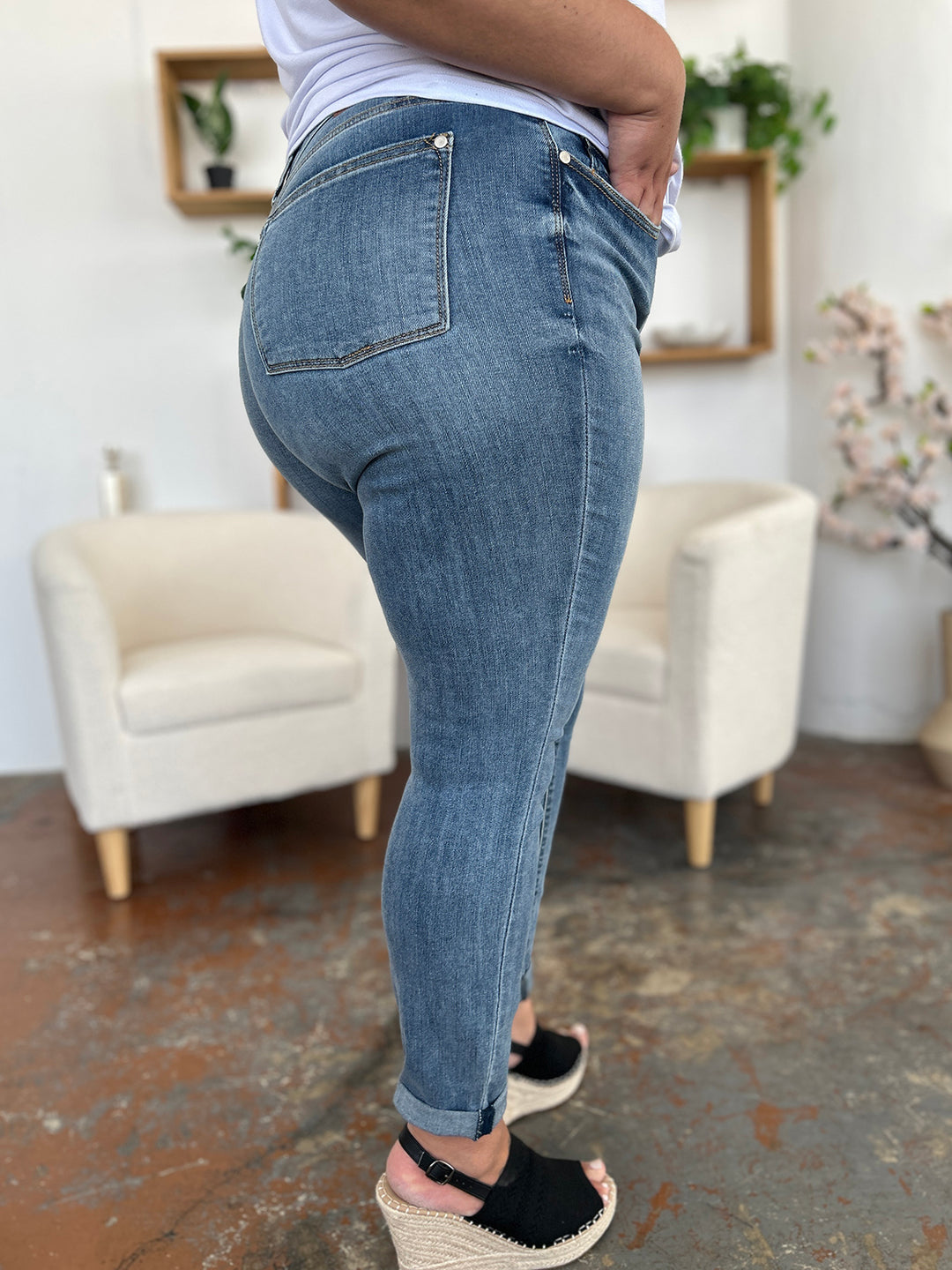 Medium Judy Blue Full Size Cuffed Hem Slim Jeans