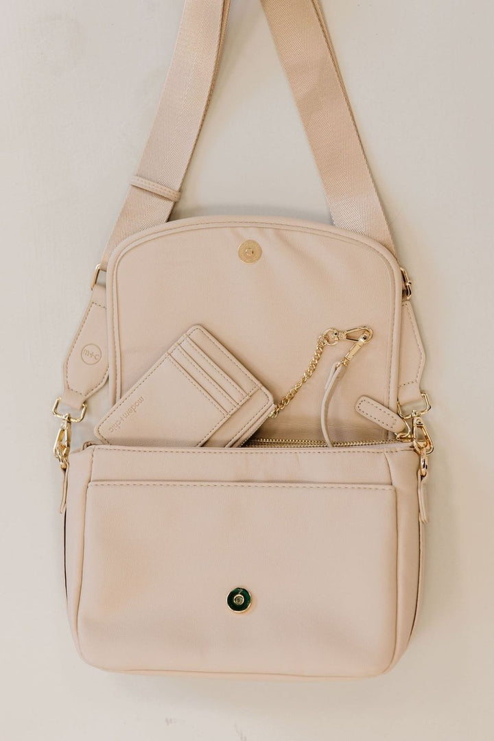 Signature Crossbody Shoulder Bag With Card Wallet