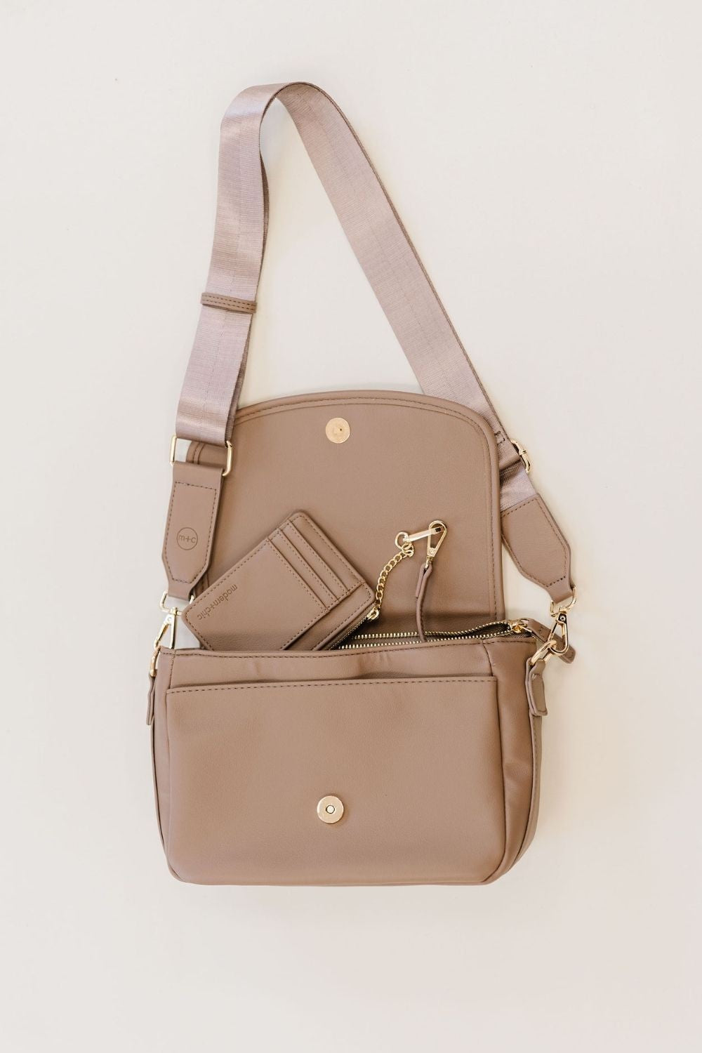 Signature Crossbody Shoulder Bag With Card Wallet