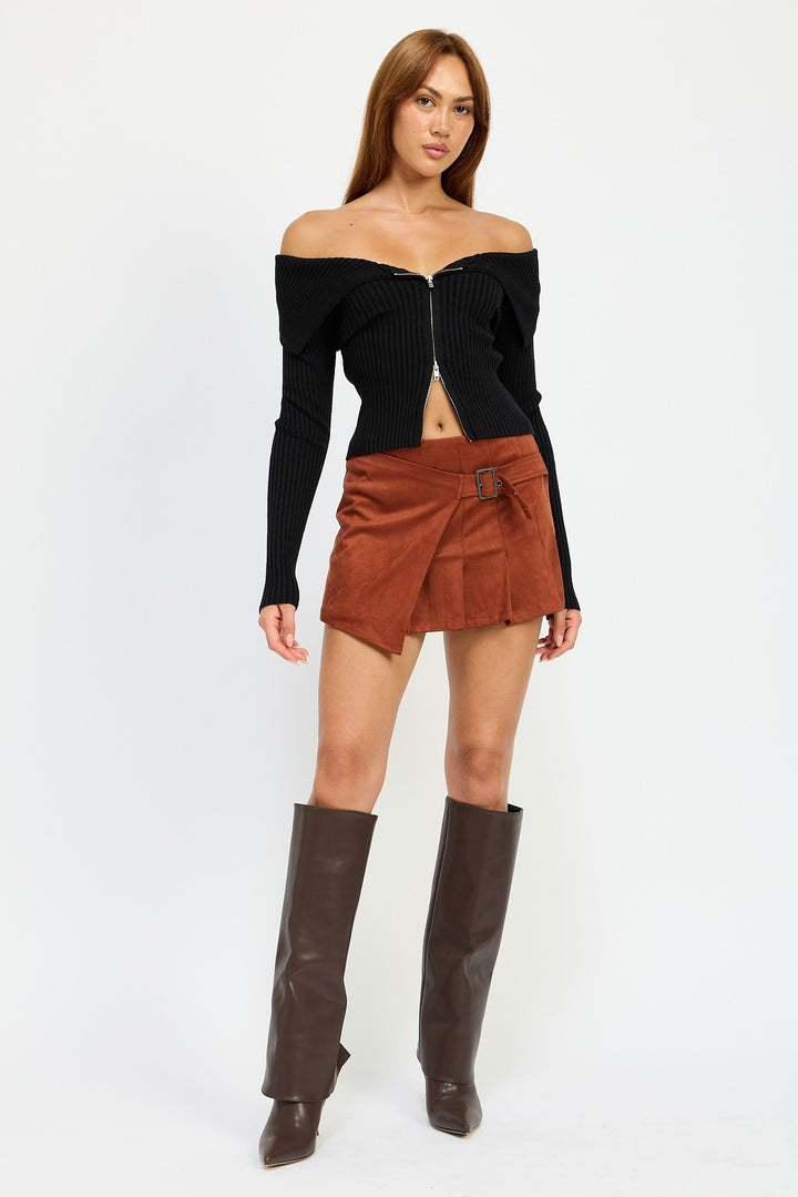 Brick Wrapped Buckle Belt Mini Skirt