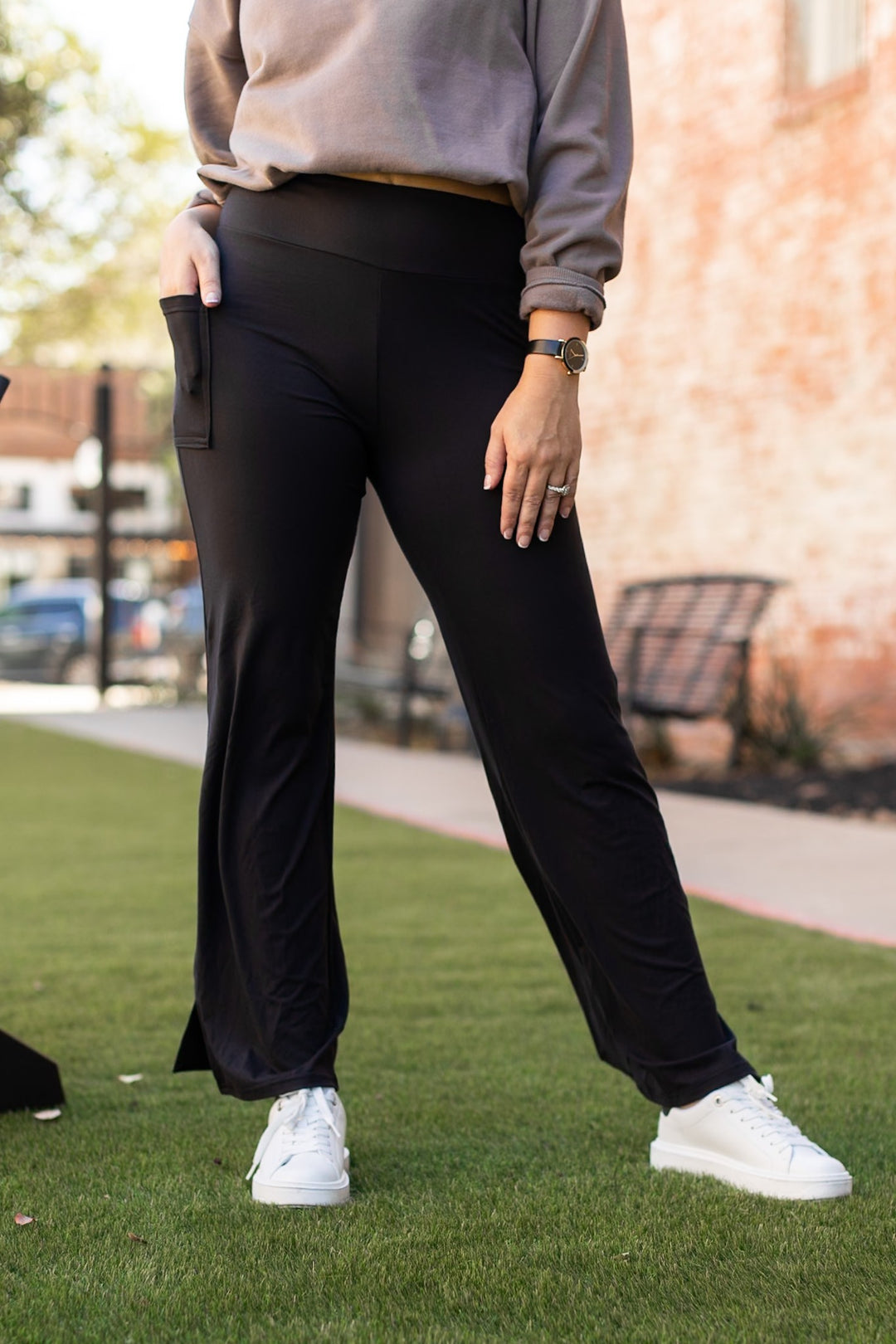 The Madison Relaxed Fit Straight Leg With Pockets 1