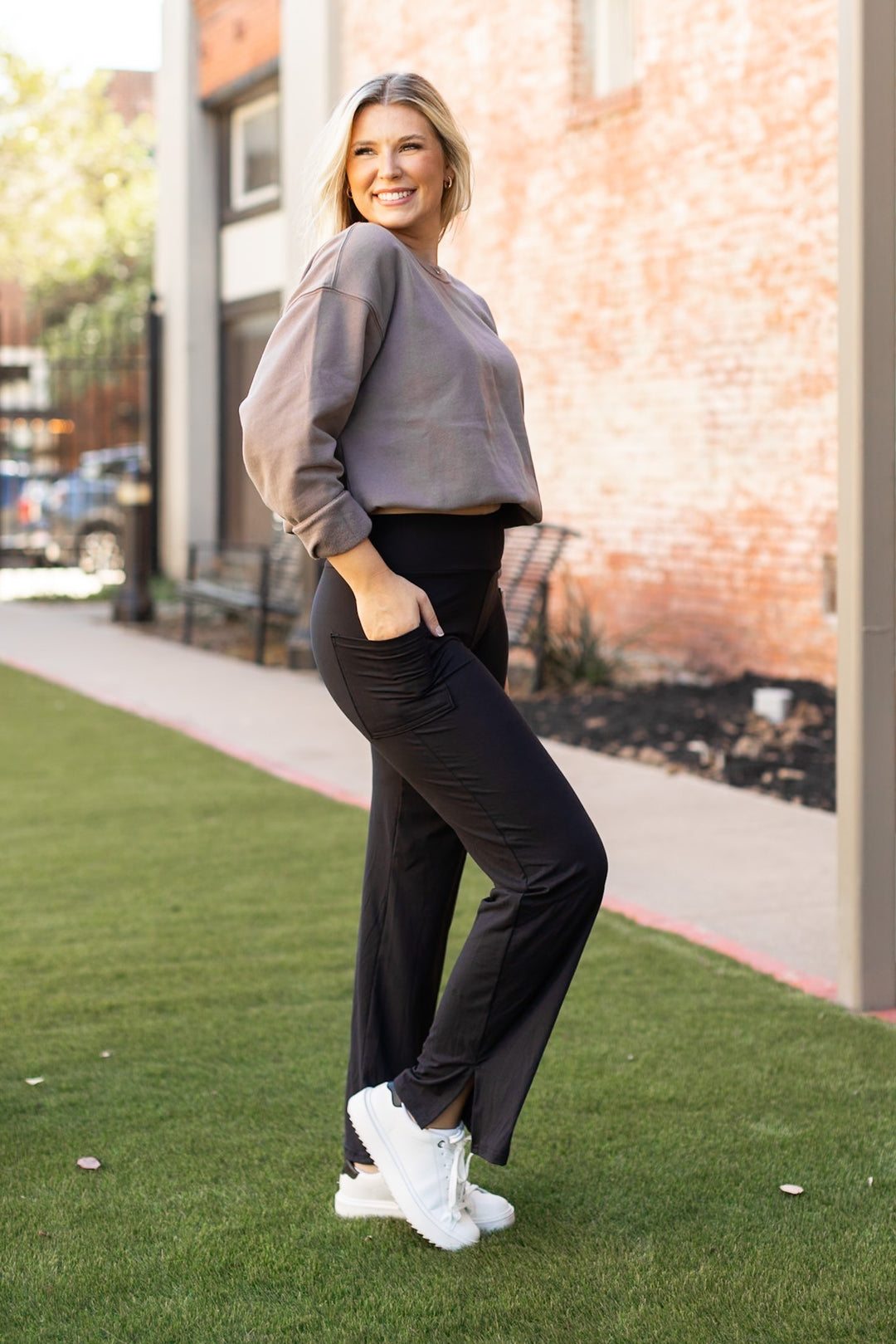 The Madison Relaxed Fit Straight Leg With Pockets 1