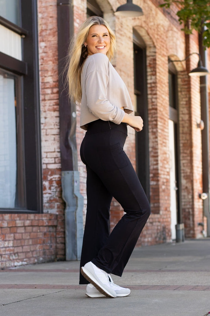 The Liz Crossover Bootcut Leggings With Pockets