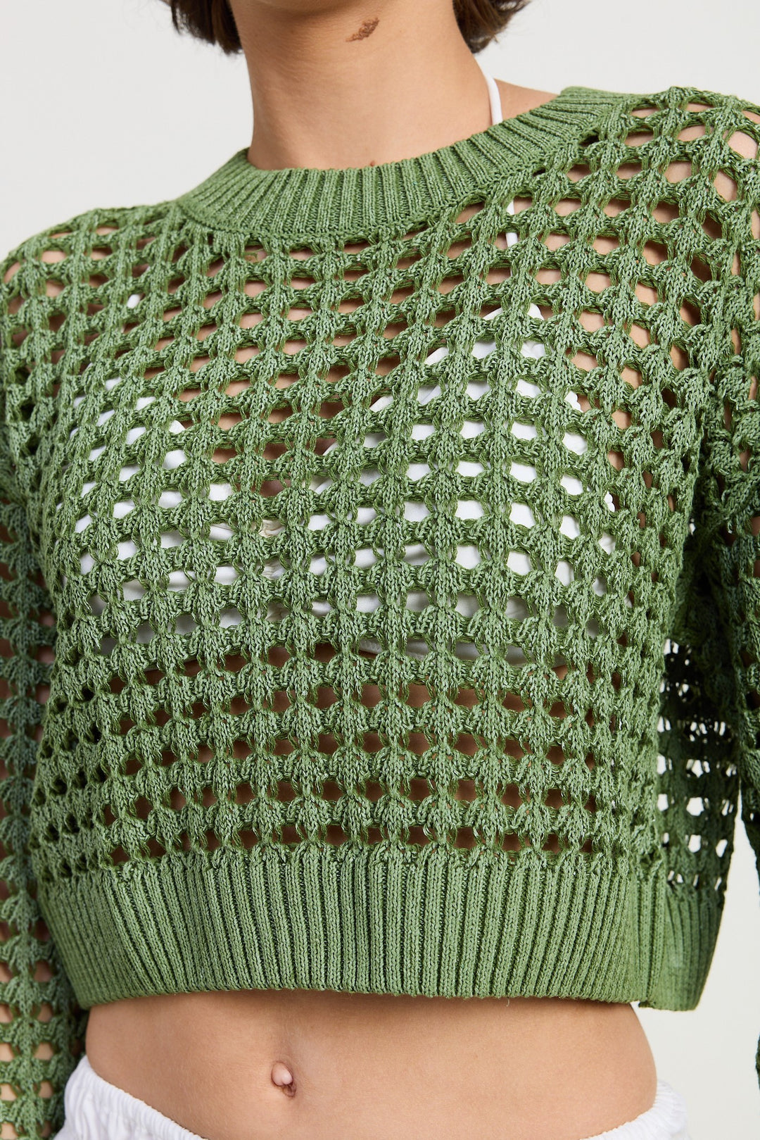 Round Neck Knitted Crop Sweater Top