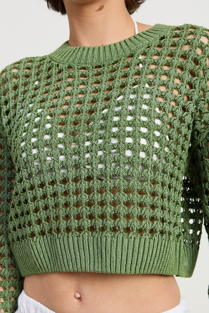 Round Neck Knitted Crop Sweater Top