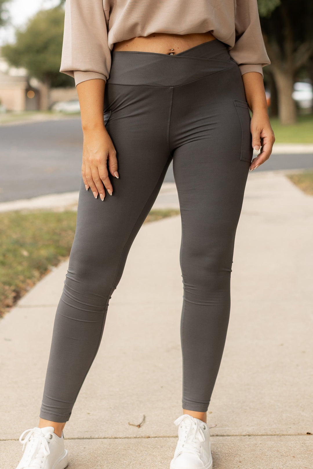 The Caitlin Charcoal Crossover Leggings R2