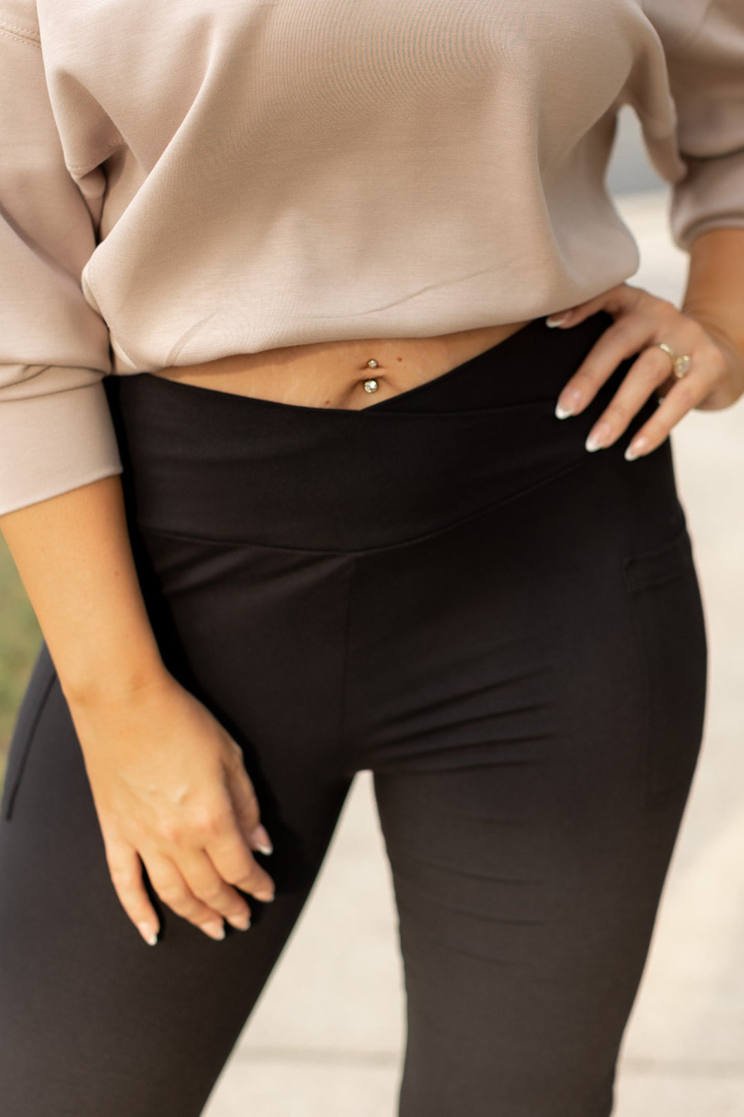 The Liz Crossover Bootcut Leggings With Pockets