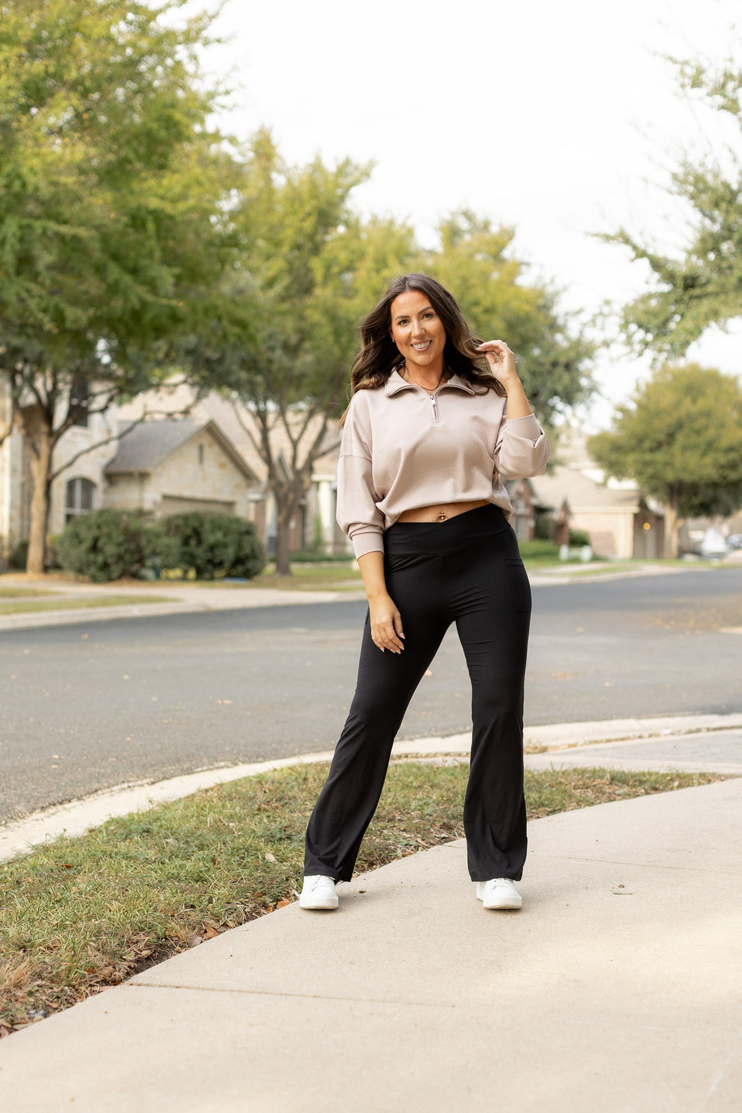 The Liz Crossover Bootcut Leggings With Pockets