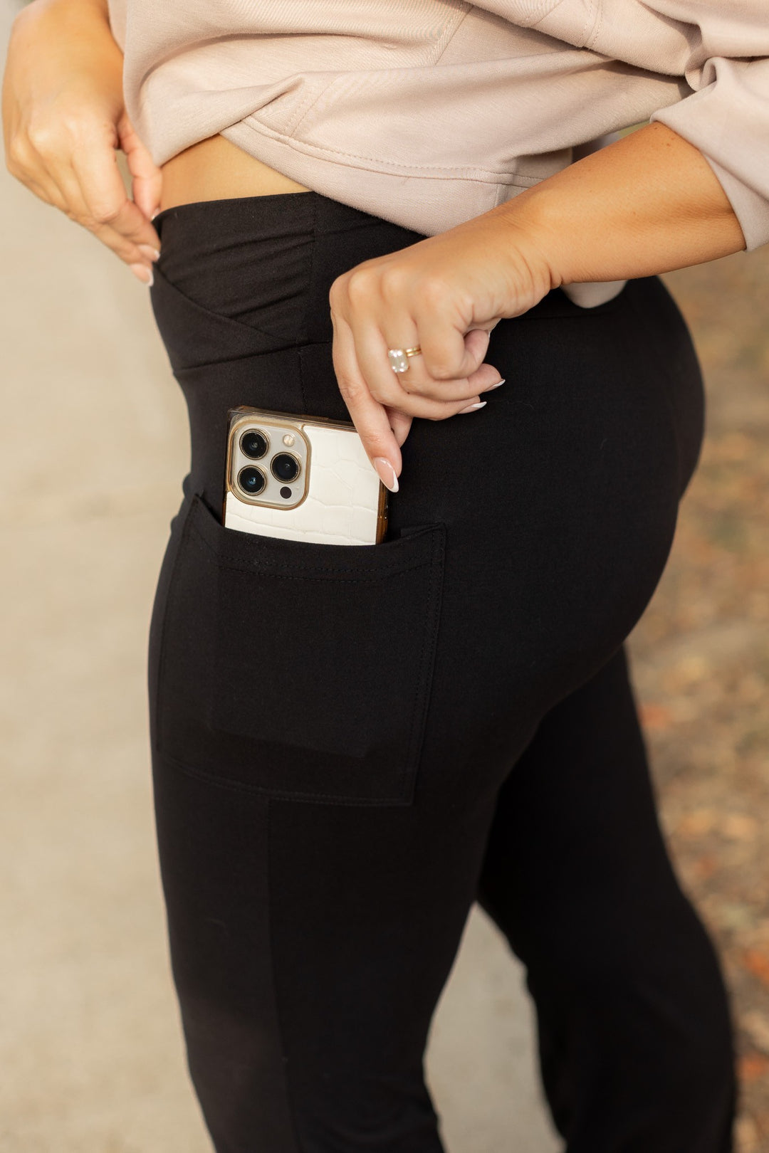 The Liz Crossover Bootcut Leggings With Pockets