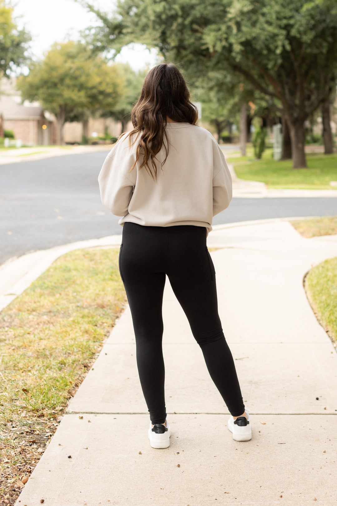 Black Full Length Leggings With Pockets 2