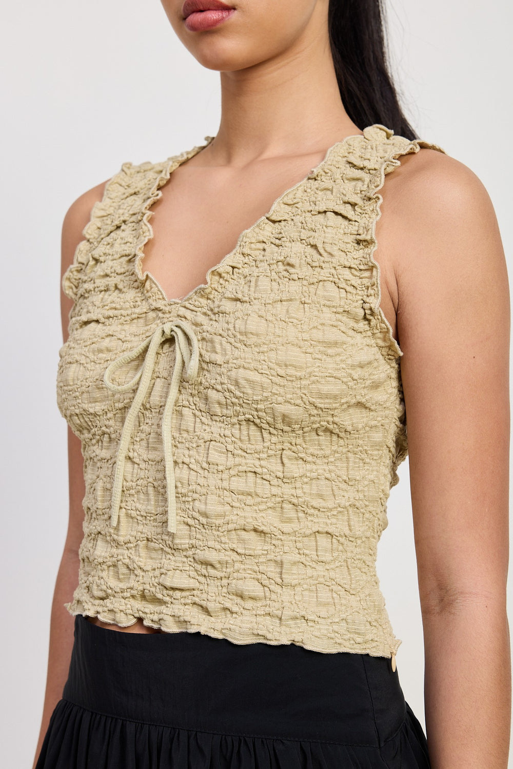 BLACK Sleeveless Ruffle Top