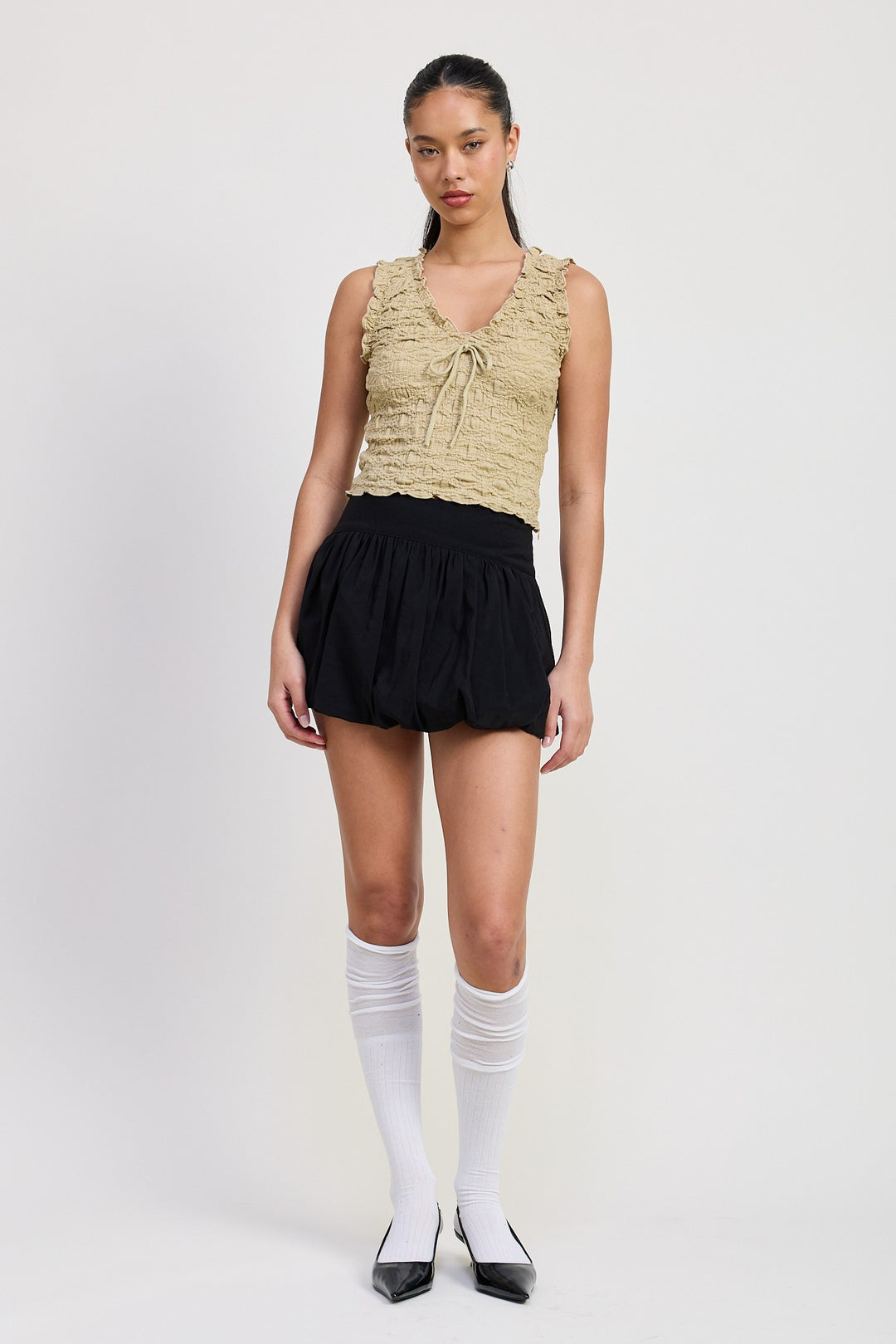 BLACK Sleeveless Ruffle Top