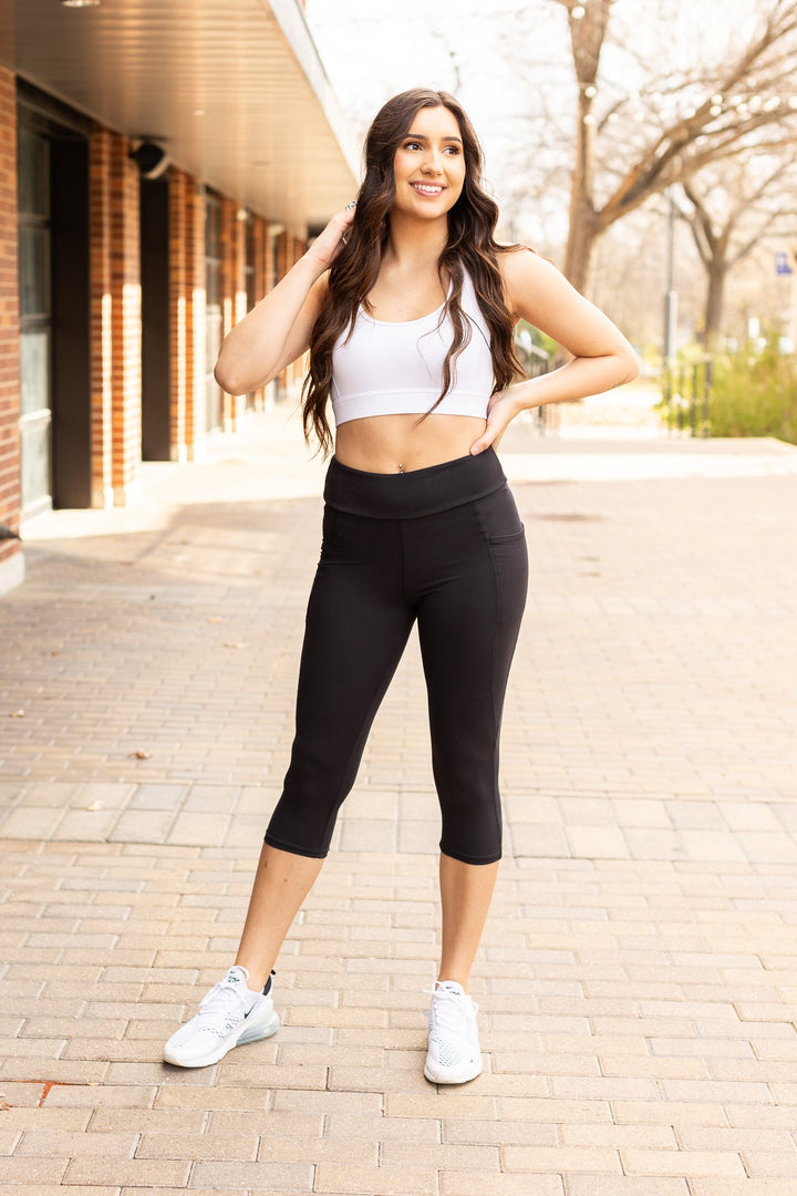 Black Sleek Pocket Collection Capri Leggings Round 3