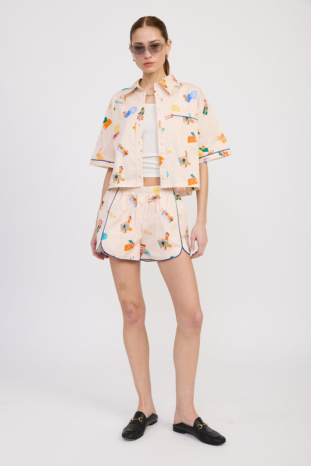 Poplin Shorts With Peping Detail