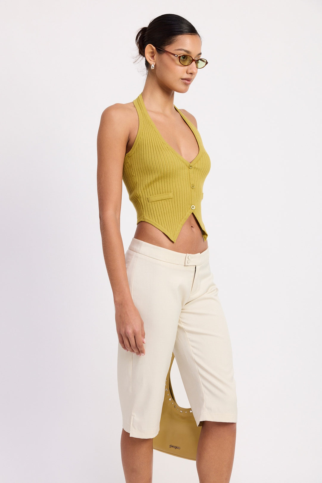 Tailored Mid Rise Bermuda Pants With Front Button