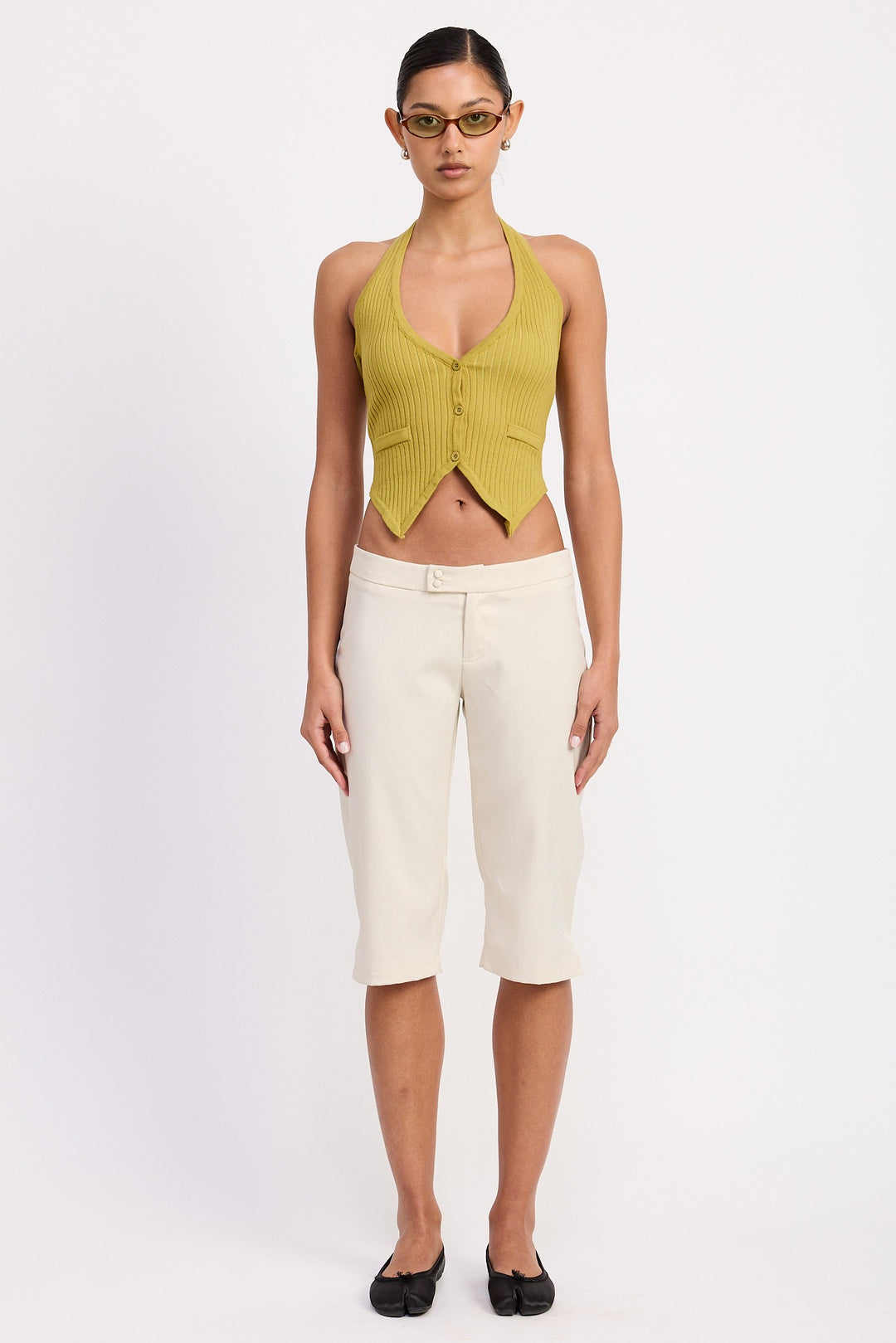Tailored Mid Rise Bermuda Pants With Front Button
