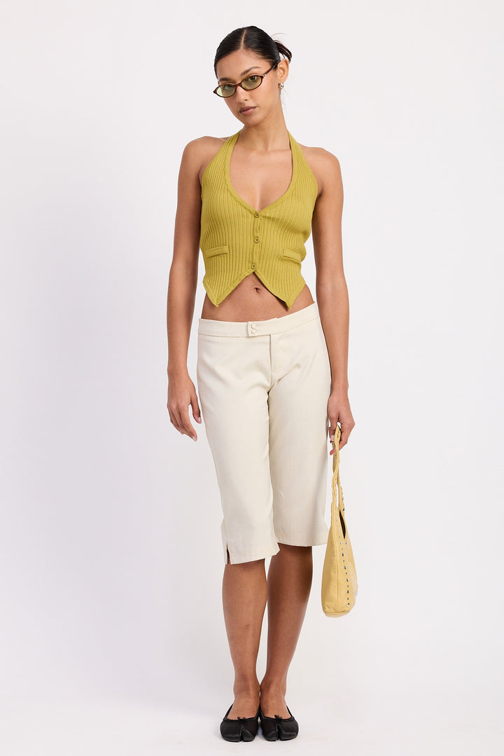 Ivory Tailored Mid Rise Bermuda Pants With Front Button