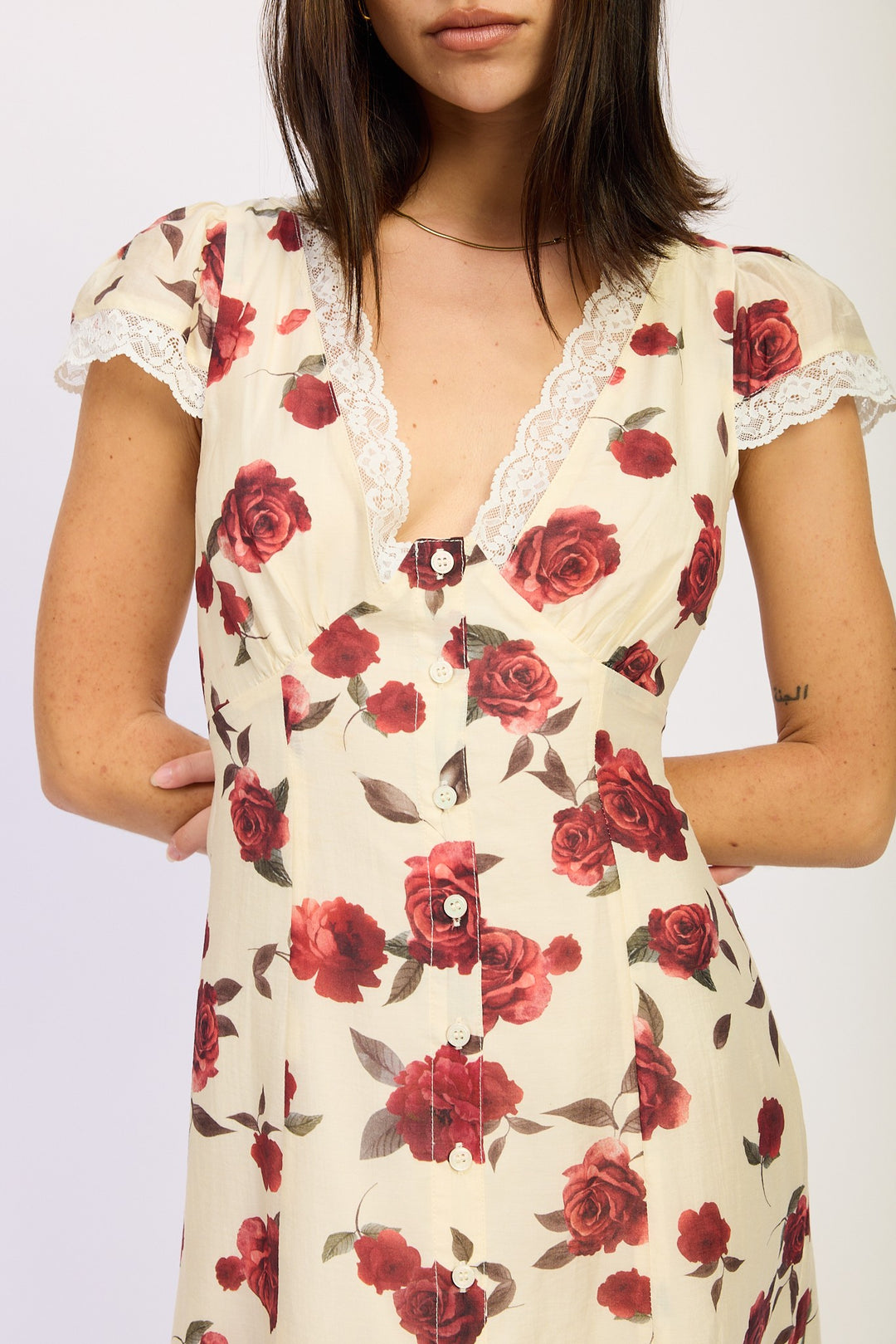 Burgundy Rose Floral Floral Midi Dress With Cap Sleeve And Lace Detail