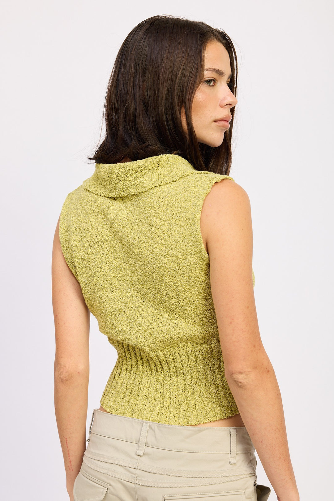 Sleeveless Buttom Up Top