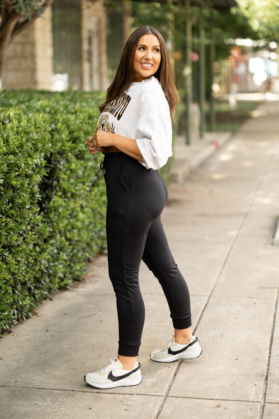 The Braelyn Black Fleece Jogge