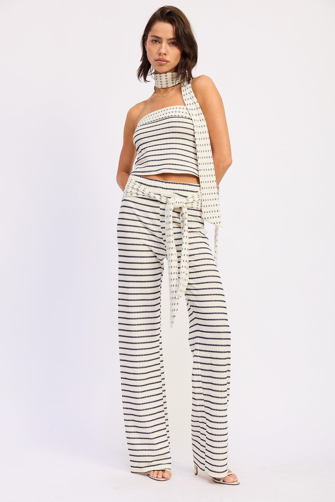 Contrasted Double Jacquard Tube Top With Scarf