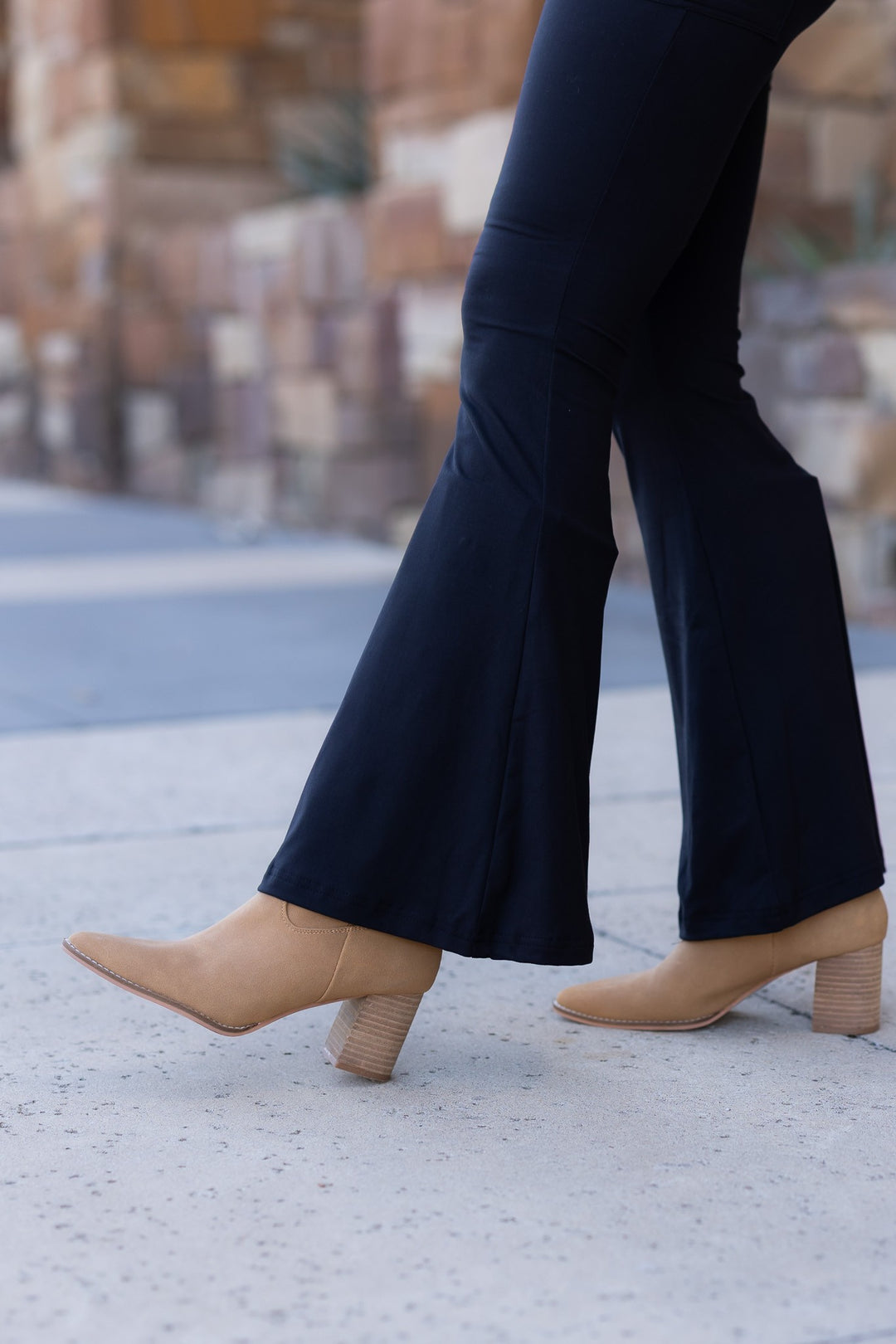 The Natalie Black Super Flare Leggings