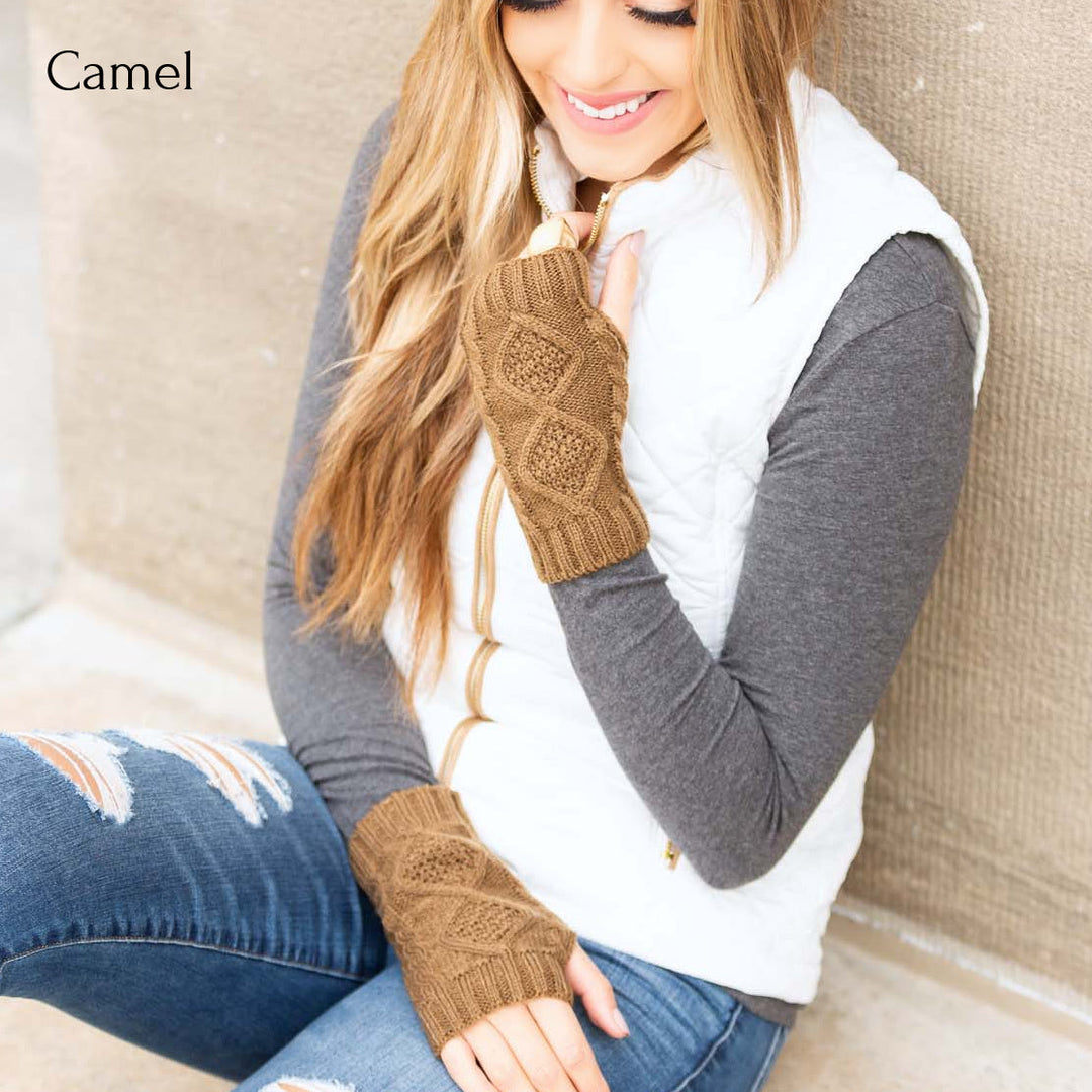 Charcoal Cable Knit Short Handwarmers