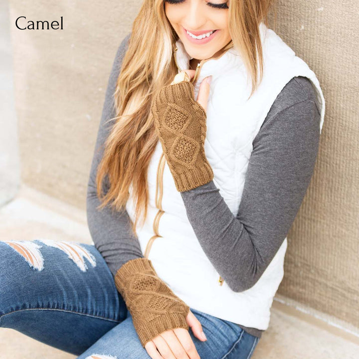 Charcoal Cable Knit Short Handwarmers