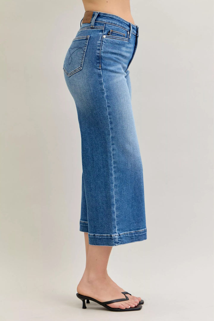 Md Judy Blue Mid Rise Crop Wide Leg Jeans