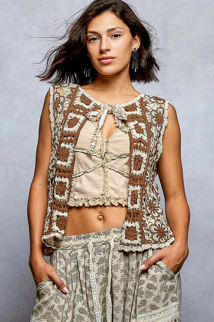 Pol Tie Front Floral Pattern Crochet Vest With Scalloped Edge 1