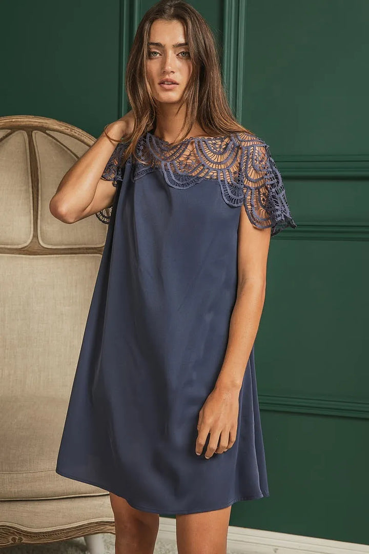 Bibi Crochet Lace Yoke Detailed Wrinkled Dress 2