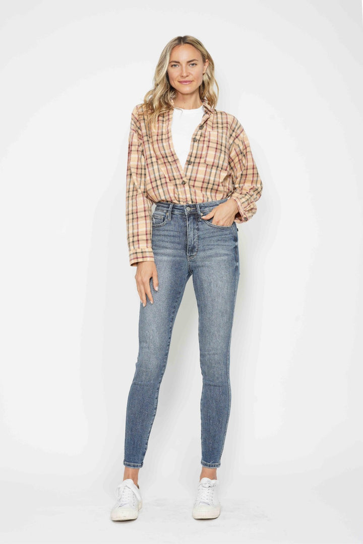 Medium Judy Blue Full Size Tummy Control Contrast Wash Skinny Jeans
