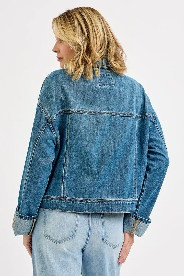 Medium Risen Oversized Cargo Pocket Denim Jacket With Cuffed Sleeves