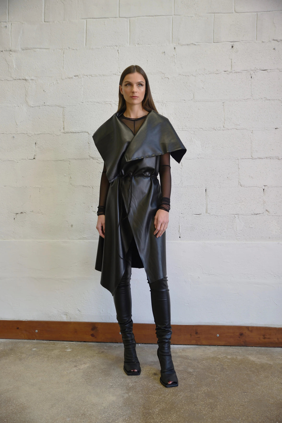 Medium Uneven Sleeveless Coat